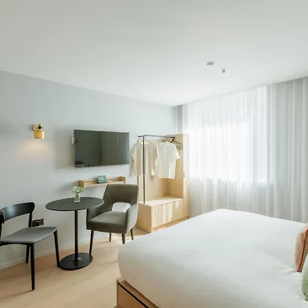 Wilde Porto, Clerigos