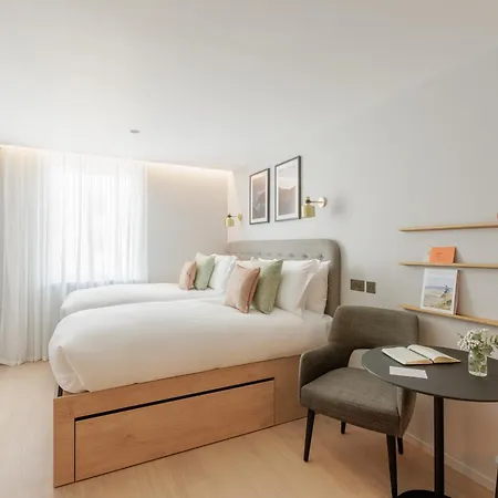 Wilde Porto, Clerigos Отель *