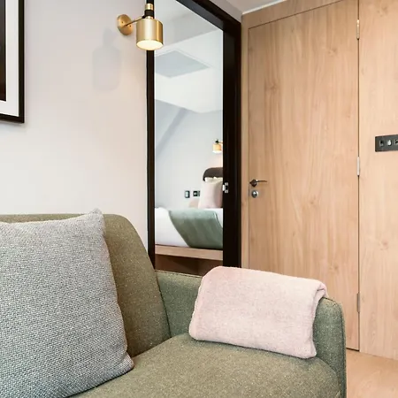 Wilde Porto, Clerigos 4*