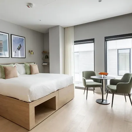 Wilde Porto, Clerigos 4* Porto