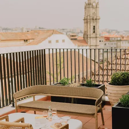 Wilde Porto, Clerigos Hotel