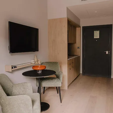 Wilde Porto, Clerigos 호텔 4*