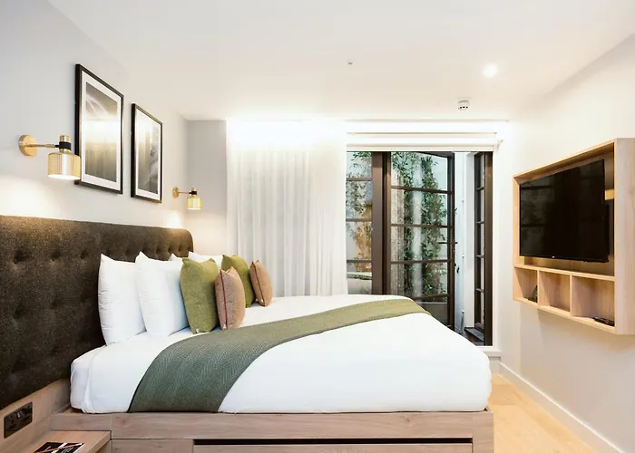 Wilde Porto, Clerigos 4*