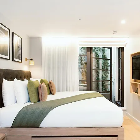 Wilde Porto, Clerigos 4*